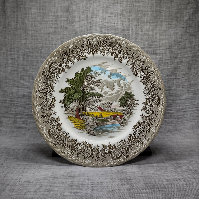 W.H. Grindley | Dinerbord (diameter 25,5 cm | hoogte 2 cm) met &#039;Country Style&#039; motief in grijze, blauwe, gele en groene kleuren | Vintage