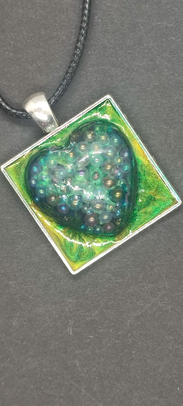 collier carré