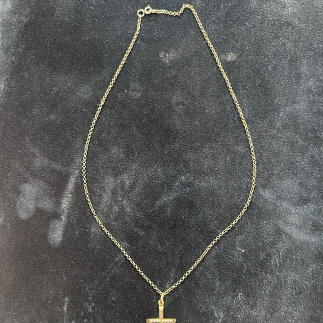9ct gold cross and necklace
