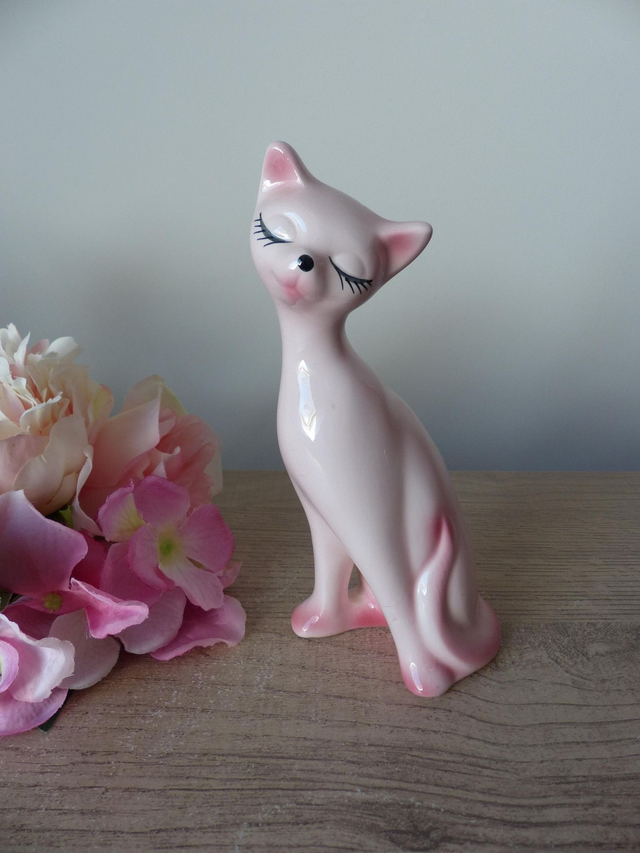 Figurine chat romantique au long cou en céramique rose, Statuette Chat élégant Vintage 1970 Art Déco, Chat décoration chambre shabby chic