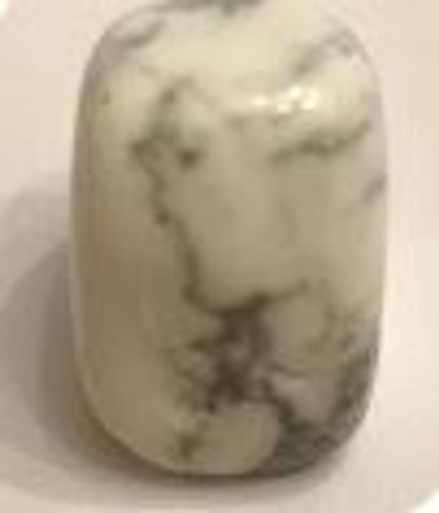 Pierre roulée en Howlite