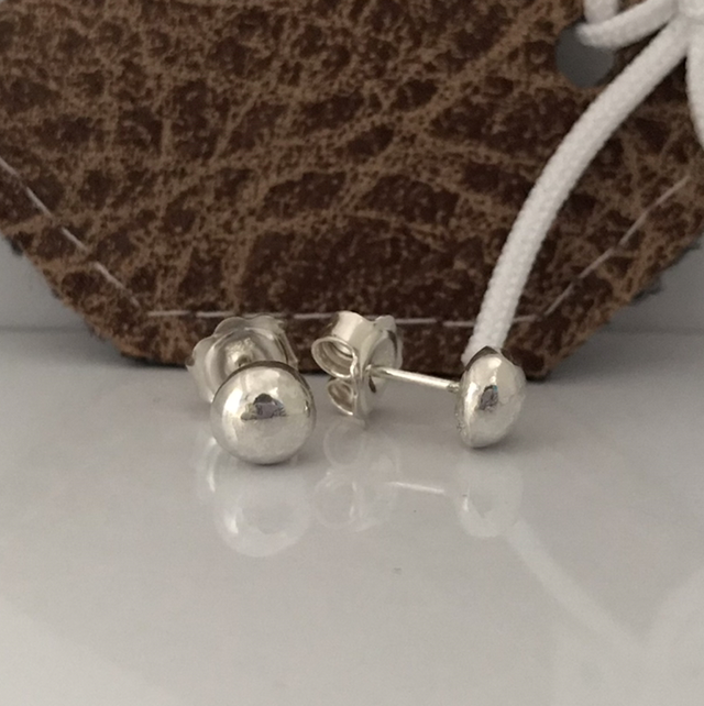 Boucles d’oreille Boule Ø5mm clous