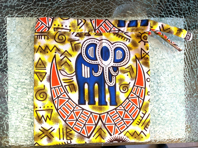 12 ... Pochette Lance pierre en tissus africain 