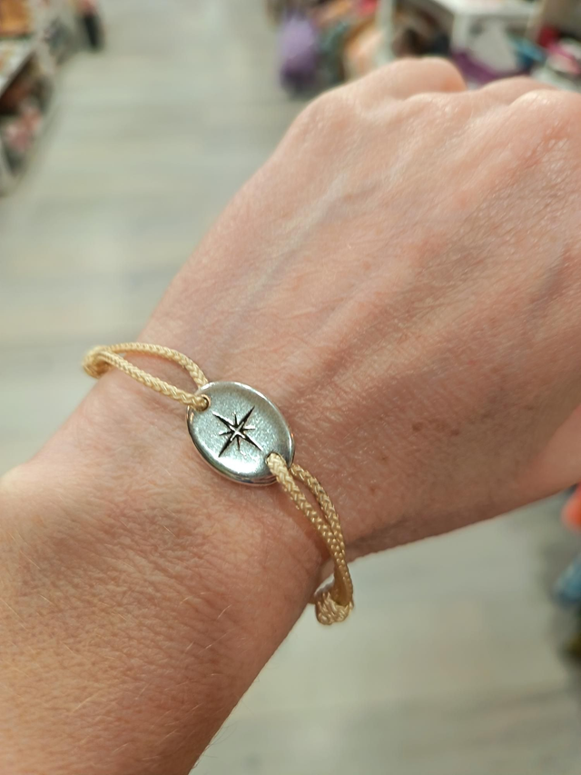 Bracelet moyenne médaille ovale