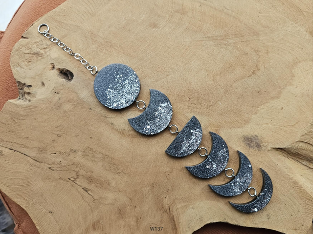 Sparkly Black (W137)