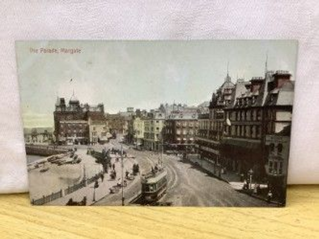 Margate, The Parade, Kent, unbranded postcard. Our Ref No. R119 £2.25