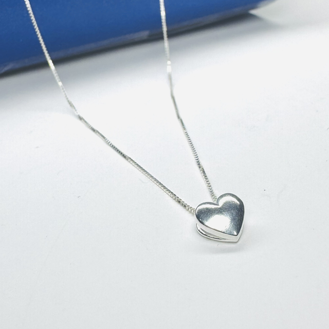 Colar coração preenchido 