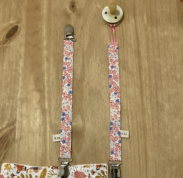 Lot d’attache sucette et attache doudou fleuris