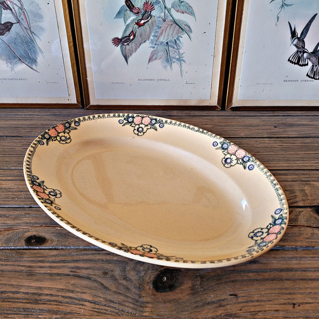 X Plat oval Saint Amand l&#039;Amandinoise motif floral en faïence