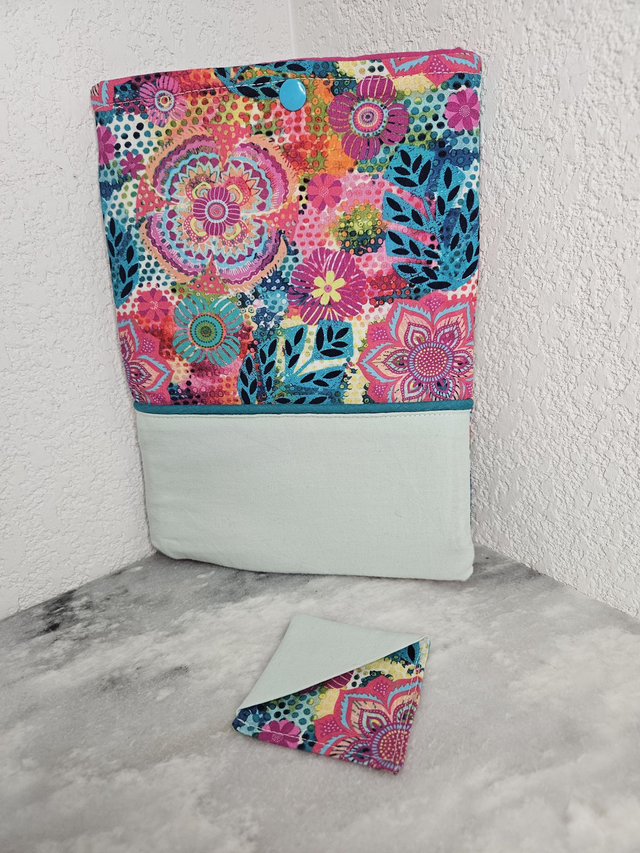 pochette livre fleurs multicolores