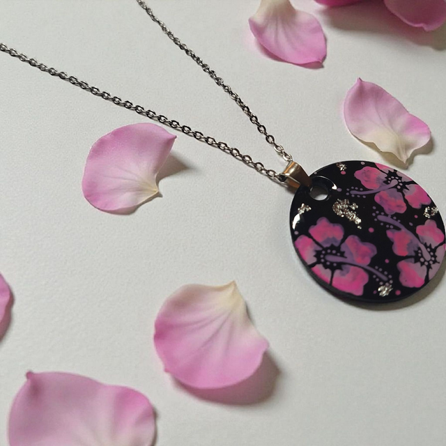 Collier dessiné Flora acier inoxydable rose