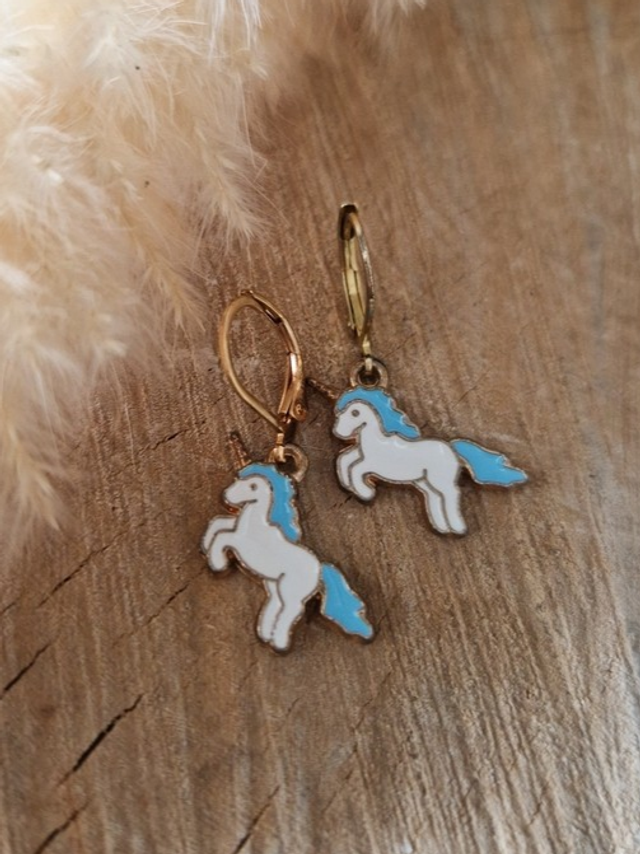 Boucles d'oreilles "Mini licornes" - Modèle doré et bleu