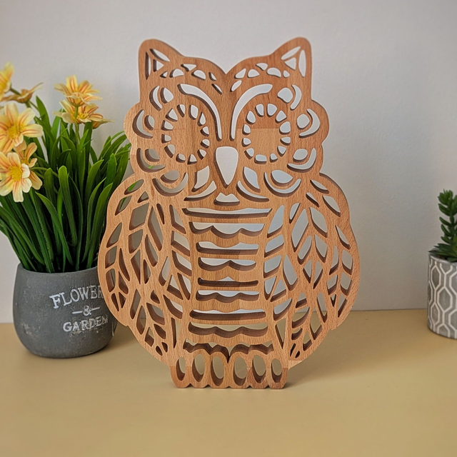 Hibou en hêtre