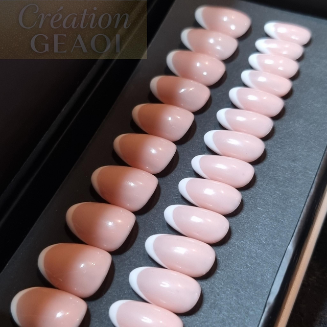 French classique nude little rond S