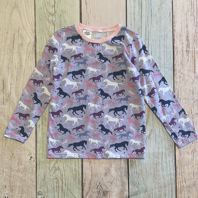 Langarmshirt, Größe 128, Pferde