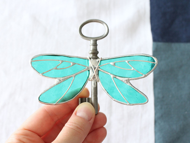 🗝️ Clé volante féerique &quot;Skadi&quot; en vitrail