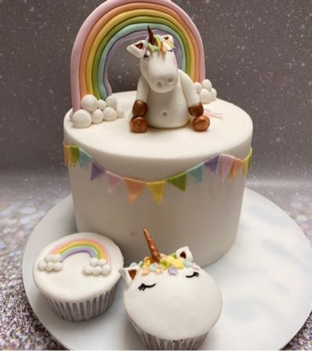 2020 - Kids Bday - Unicorns &amp; rainbows Modelling 