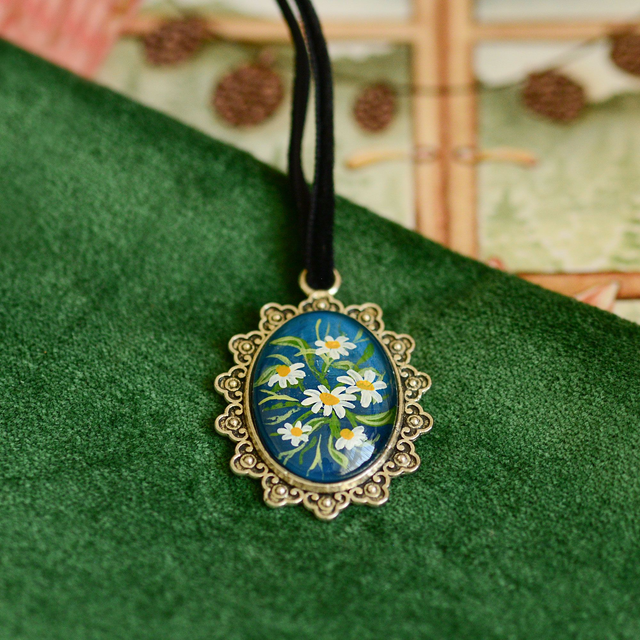 Night Daisies Pendant