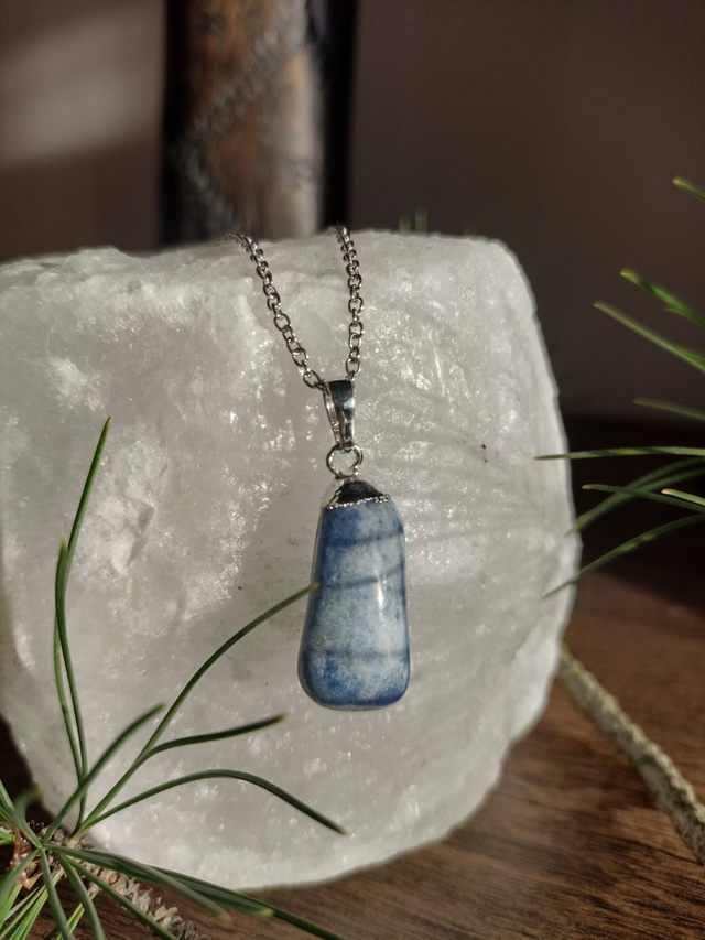 Sininenkvartsi riipus