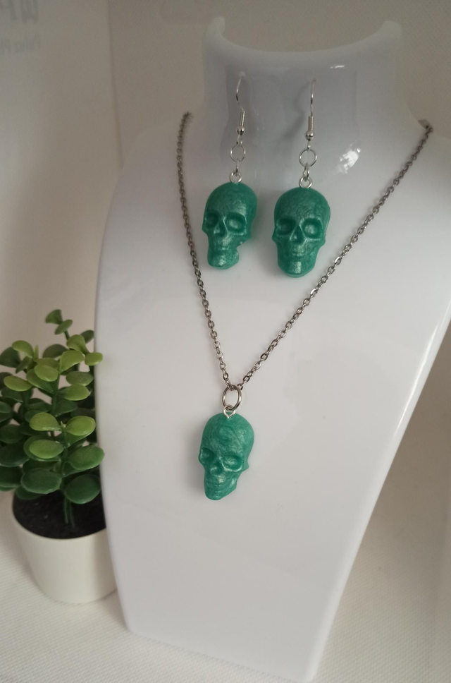 Parure boucle d&#039;oreille et pendentif SKULL turquoise 