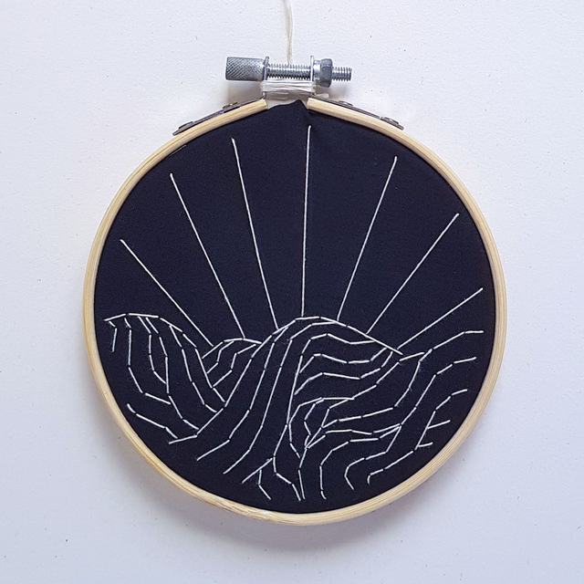 Embroidered B/W Sea Waves 11cm - ORIGINAL