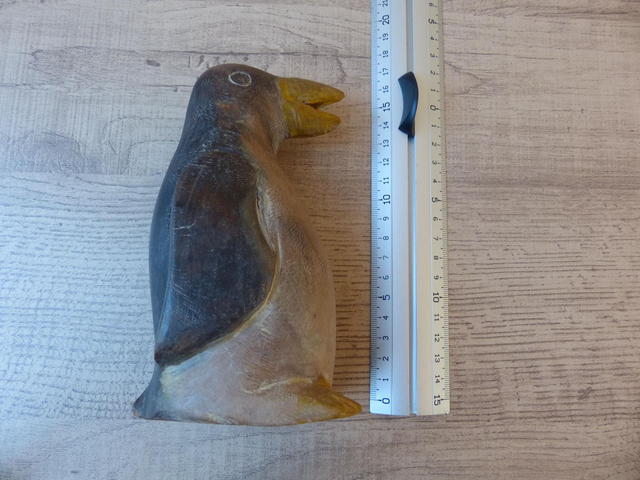 Ancien pingouin en bois sculpté à la main, figurine sculpture manchot en bois fait main, statuette animal en bois animal pingouin collection