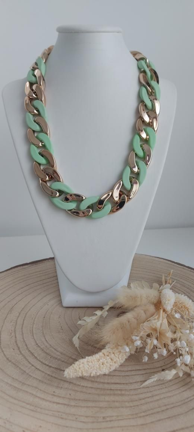 Collier Gaspard vert clair et doré 