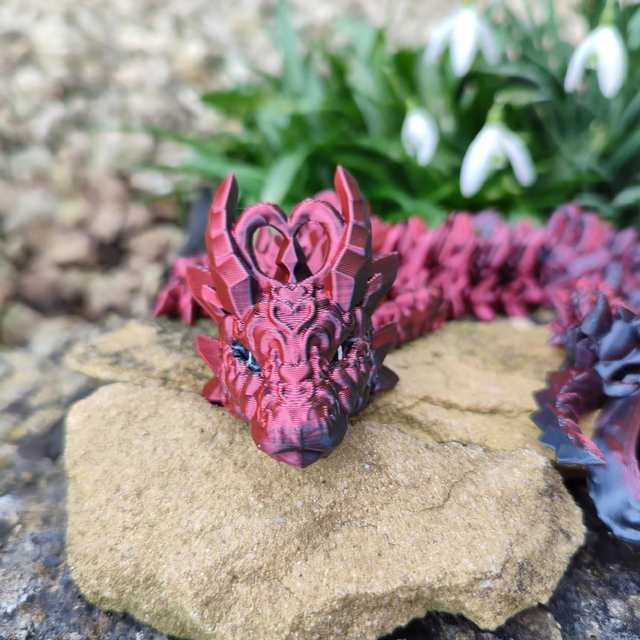 Dark Heart Dragon – Articulated Fantasy Figurine &amp; Unique Gift for Dragon Lovers, 3D Printed Dark Heart Dragon 