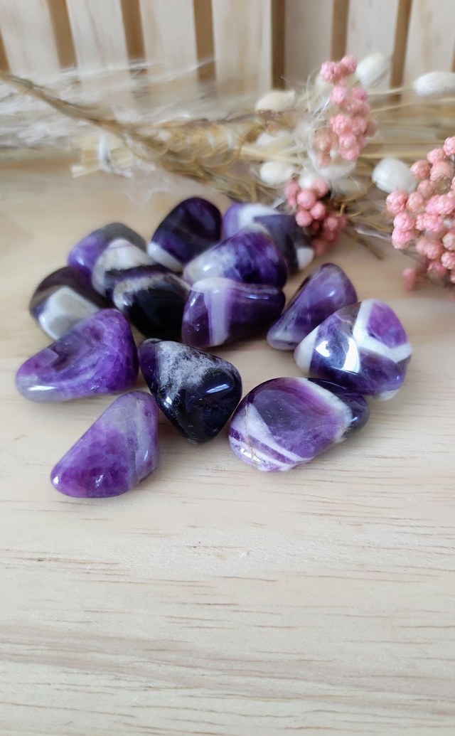 Pierre roulée Améthyste chevron (rubanée) 