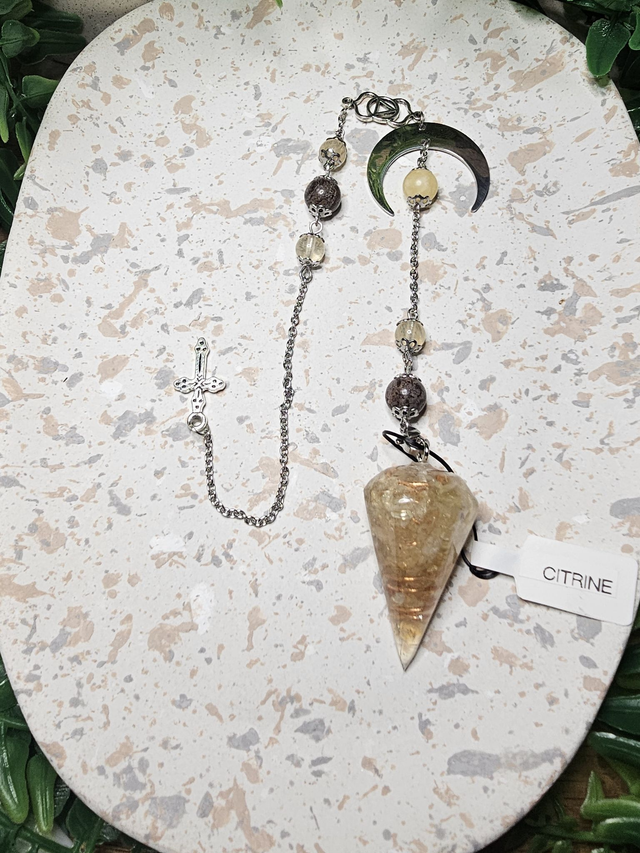 pendule de radiesthésie en pierre naturelle de citrine