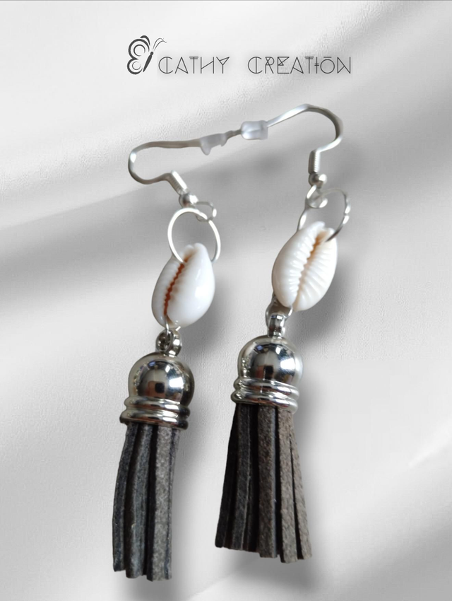 Boucles d'oreilles coquillages et pompon 