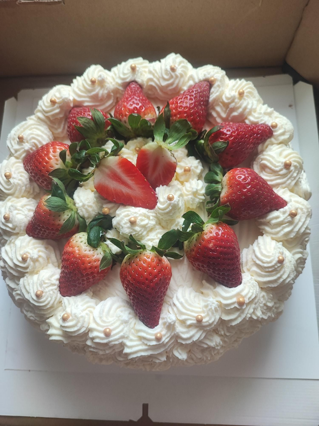 Marjainen Kermakakku 