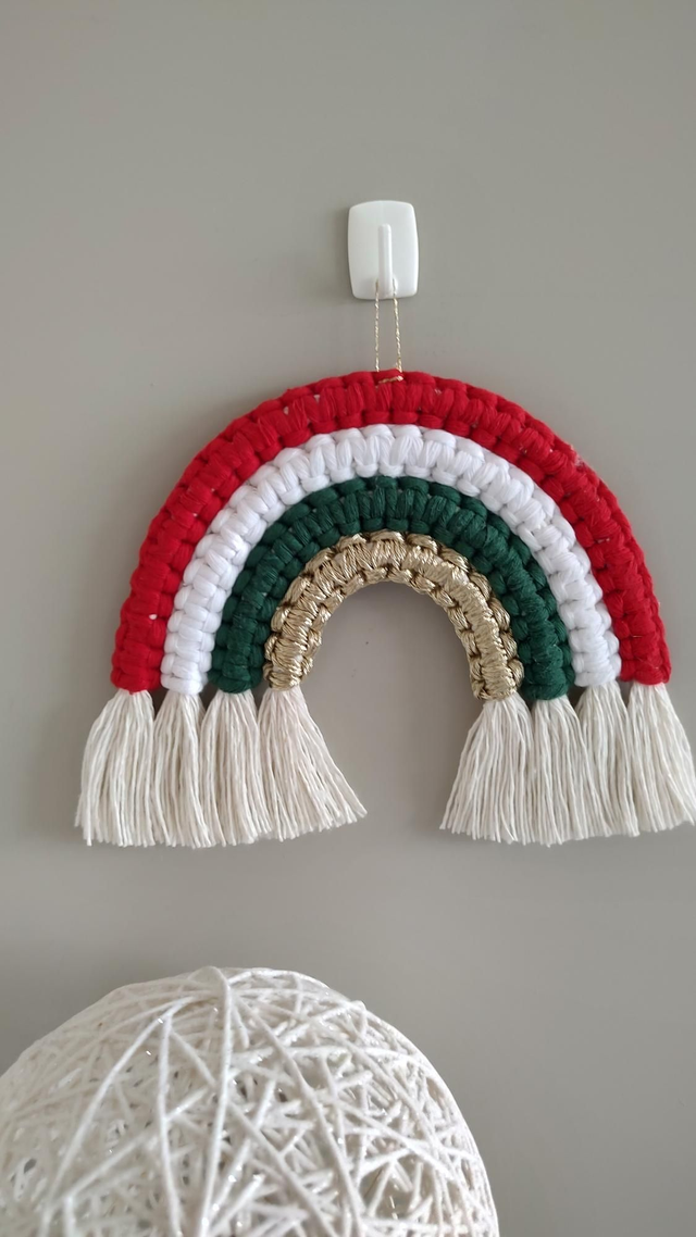 Arc-en-ciel macramé - Déco murale Noël