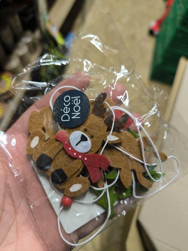 DECORATION GUIRLANDE A SUSPENDRE 