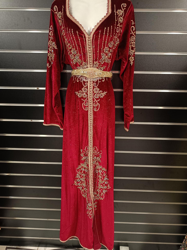 Caftan velour rouge