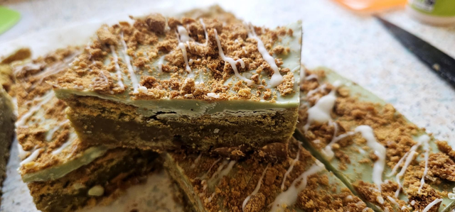 1 GF Pistachio Blondie