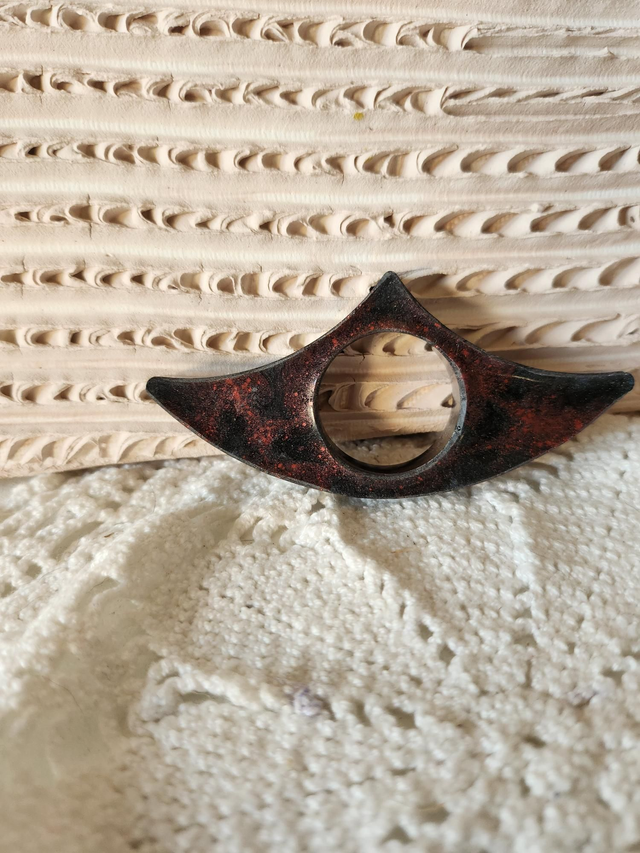 Bague de lecture résine noir et rouge 