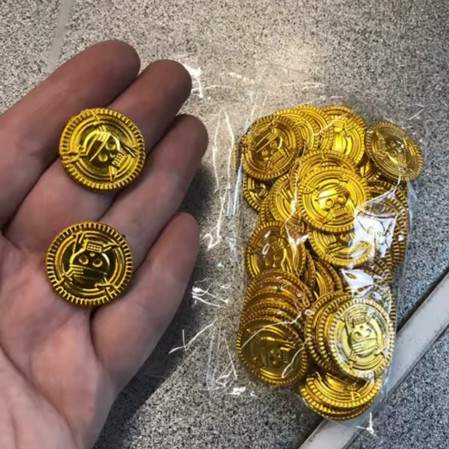 Pièces d&#039;or de Pirate en plastique