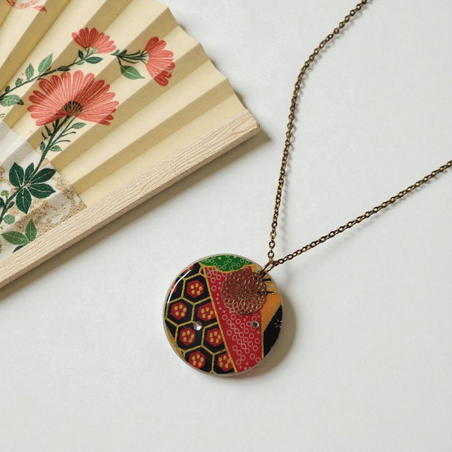 Collier acier inoxydable motifs japonais rouge noir orange