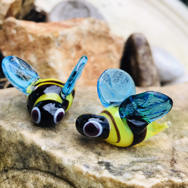 Üveg méhecske páros