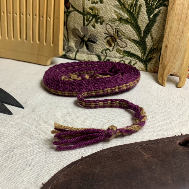 Galon au peigne tissé main