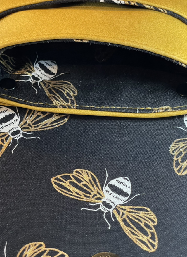 Phone Sling - The Bee