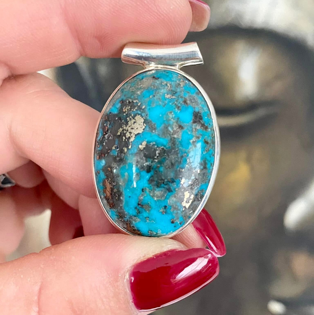 Pendentif en argent et Turquoise Iranienne sur monture indienne (divine !)