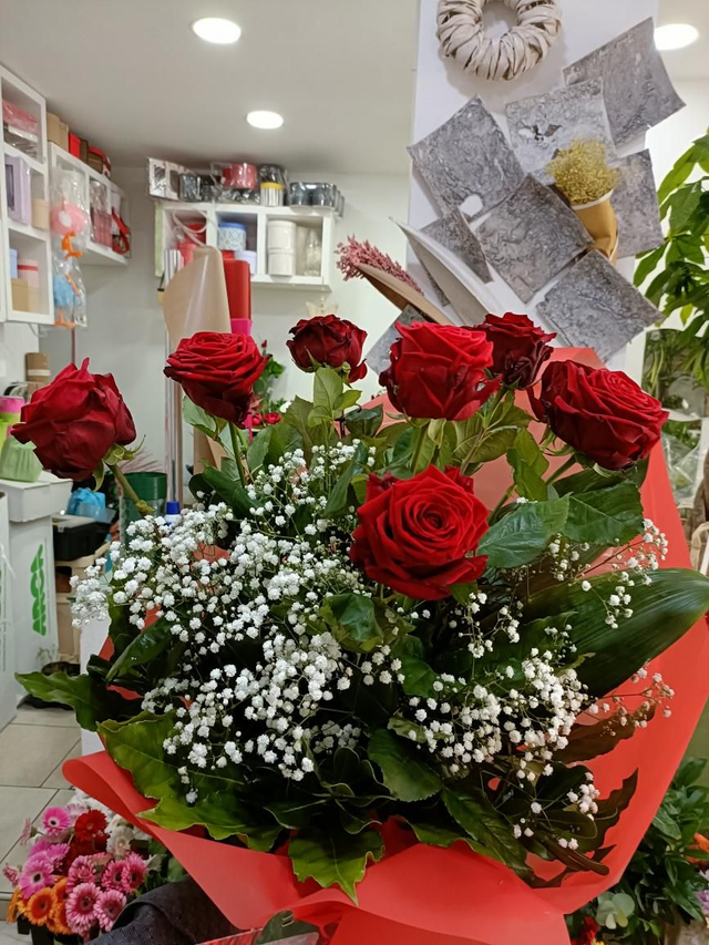 7 rose rosse 