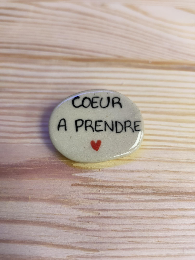 CER_WEB023 BADGE cœur à prendre