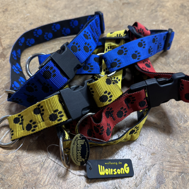 Wolfsong Nylonhalsband mit Pfötchenmuster – 30 mm breit
