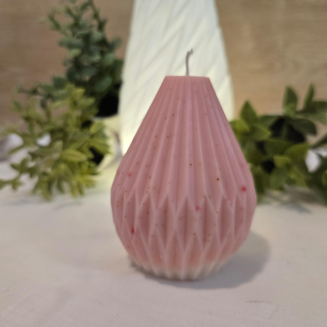 BOUGIE MOULEE POIRE GEOMETRIQUE