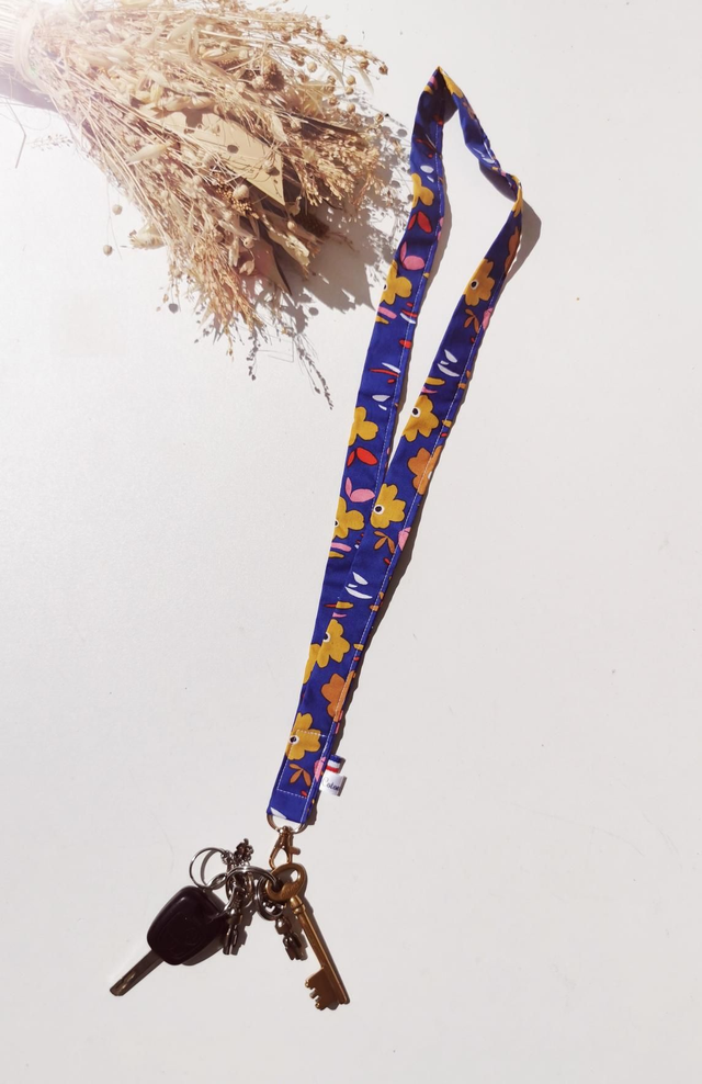 Attache clefs fleurs 