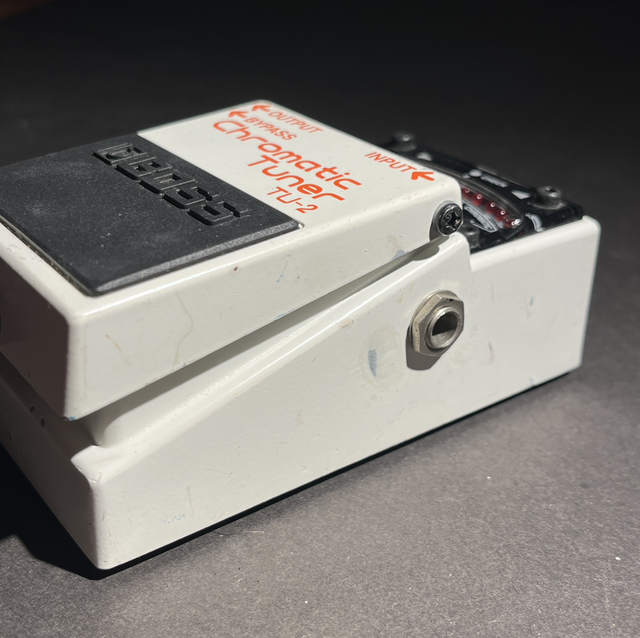 Boss TU-2 Chromatic Pedal Tuner — Rugged 9V Stompbox with ±1¢ Accuracy and Adjustable 410–490 Hz