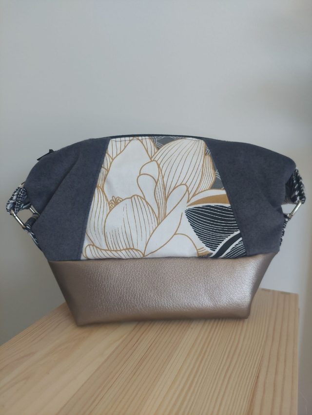 Ultra mini trousse toilette